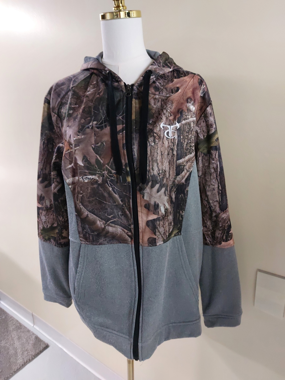 Women's Camo Zip Front Hoodie